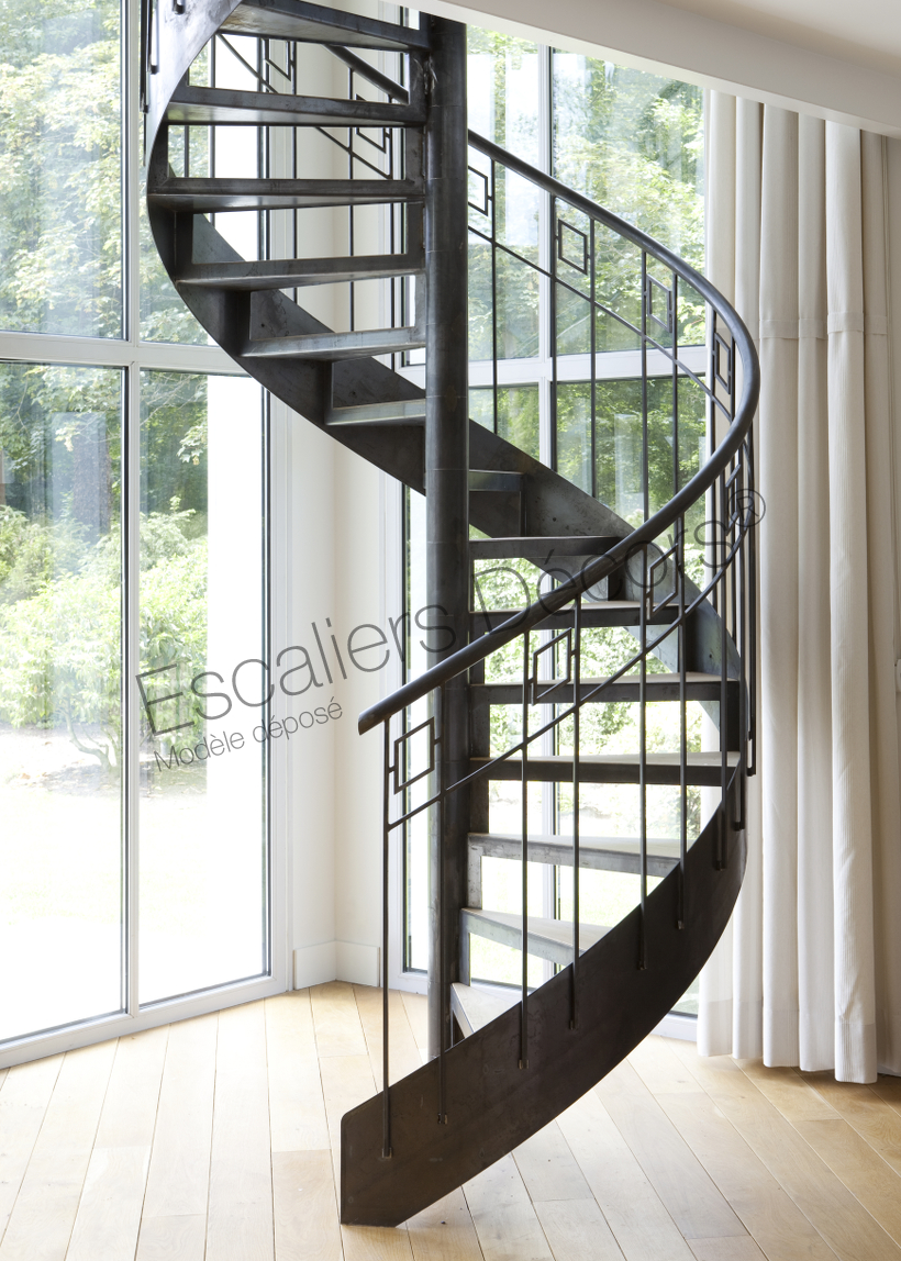 DH94 - SPIR'DÉCO® Caisson. Escalier intérieur métal et bois hélicoïdal pour une décoration de style Art Déco.